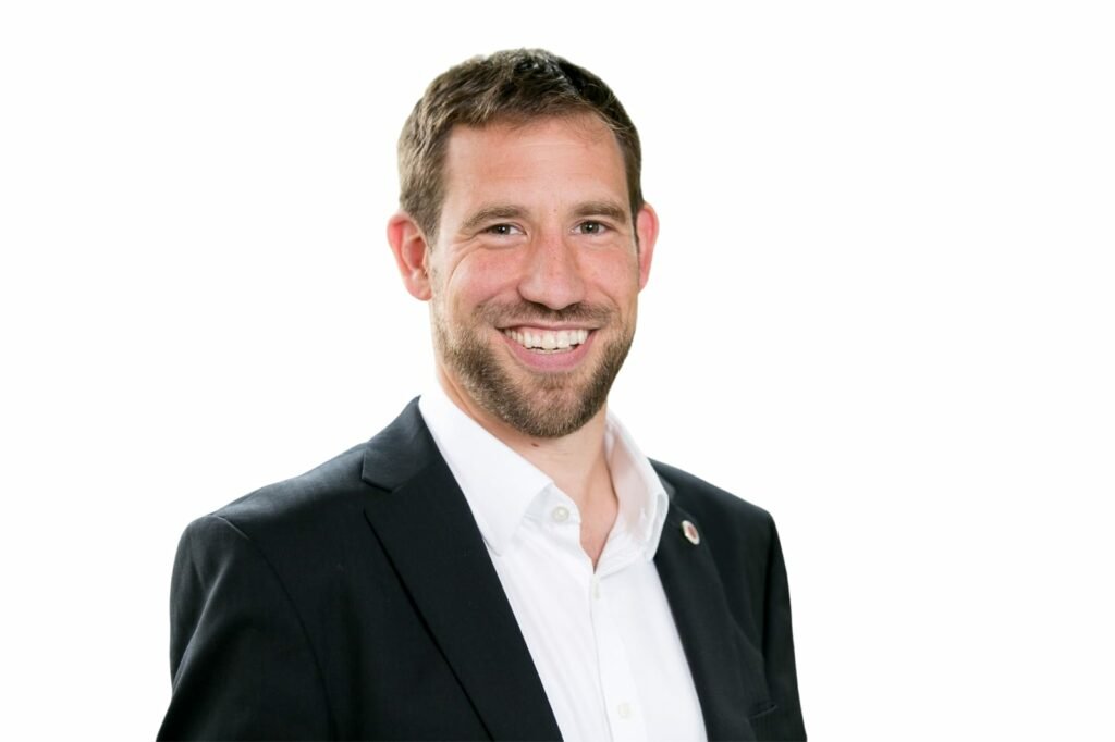 Episode #21 Unnatural Networking with Charlie Lawson